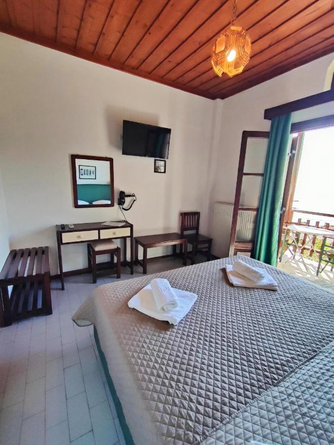 Hotel Vrionis Agios Dimitrios Exterior foto
